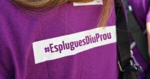 Samarreta amb l'eslogan Esplugues Diu Prou