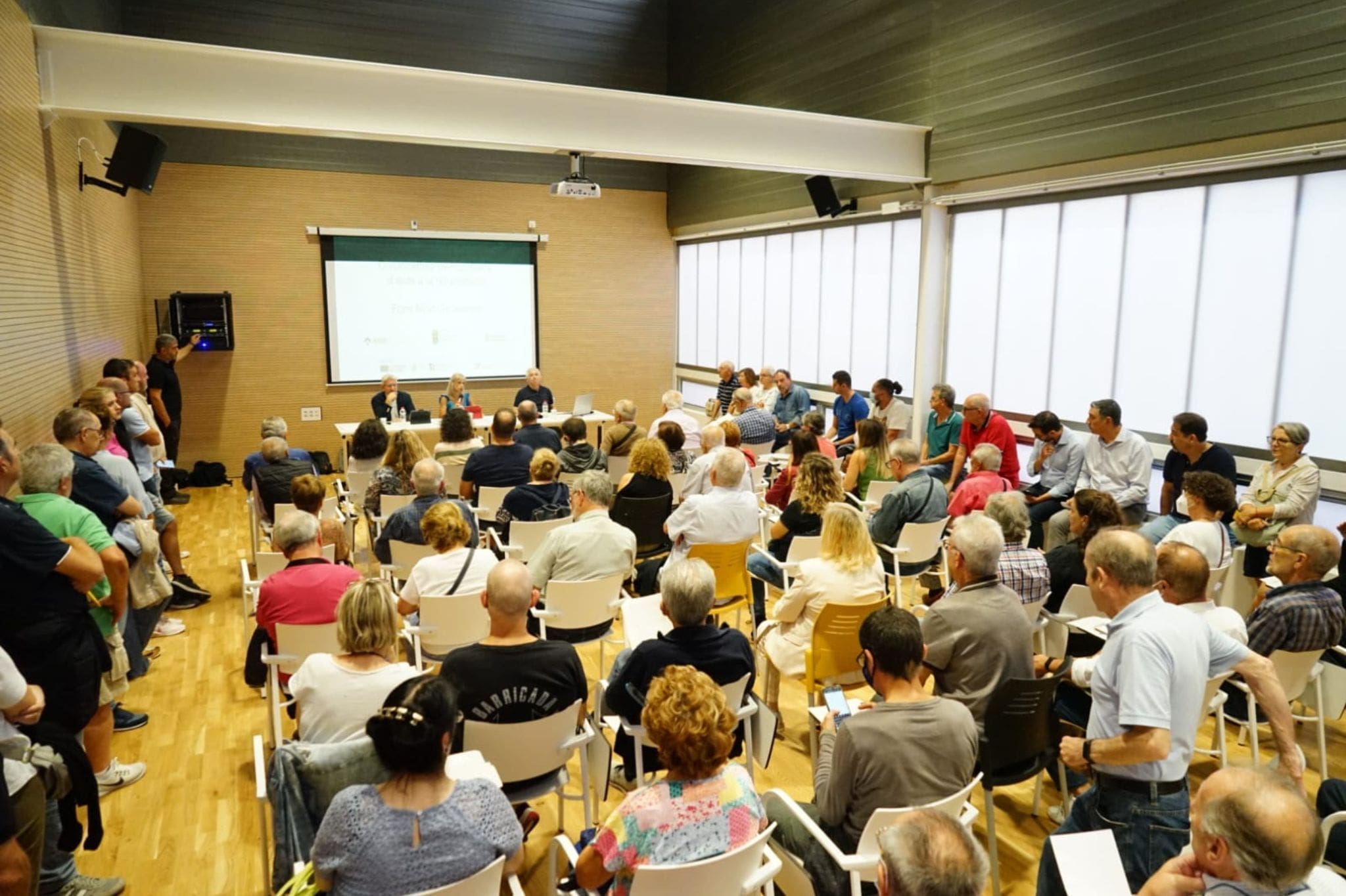 Persones que han participat en una trobada veïnal amb l'Ajuntament