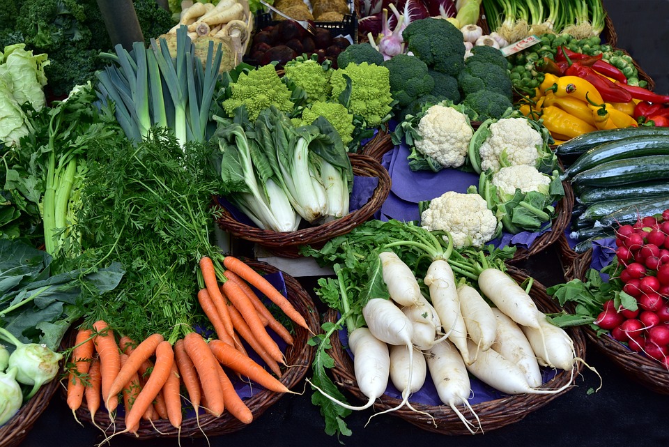 Imagen de frutas y verduras de un mercado